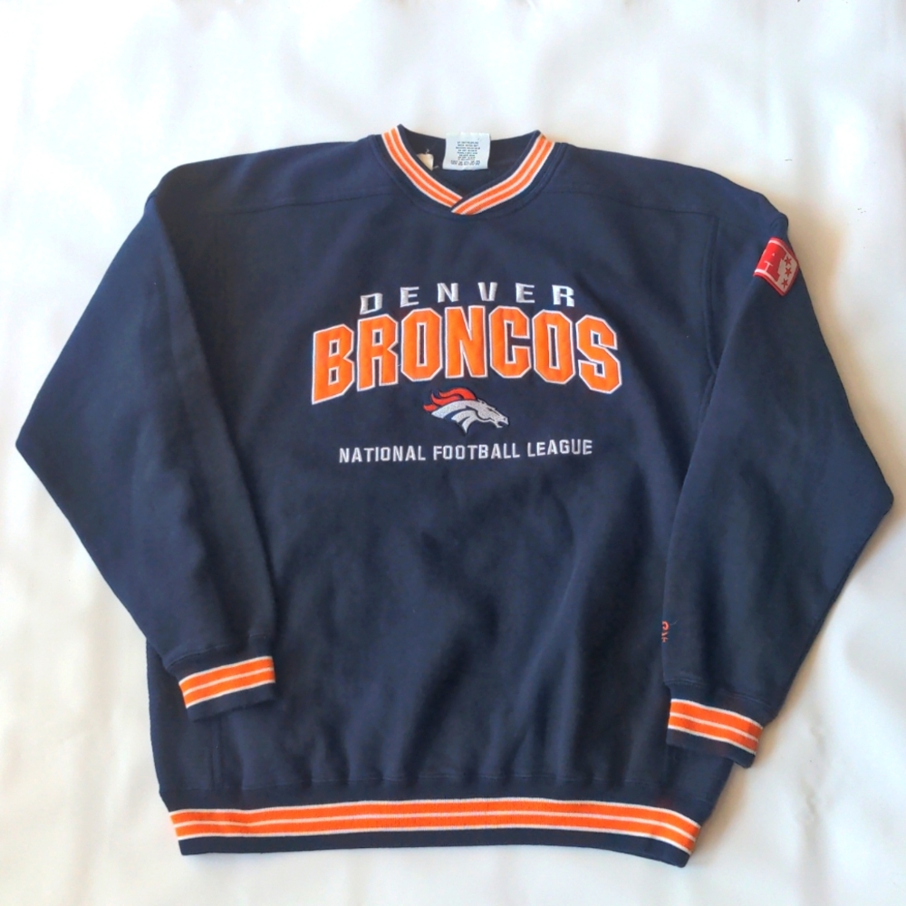 VINTAGE 90s Embroidered Denver Broncos NFL Sweatshirt by Lee Sport~Size XL